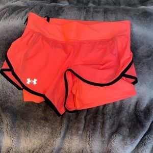 Under Armour size med shorts